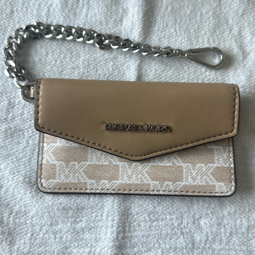 Michael Kors Tan Crossbody BUM Bag - Picture 5 of 5